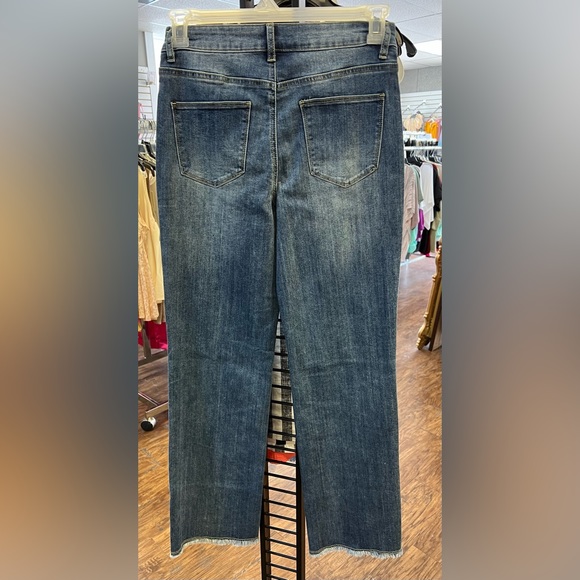 Charlie B wide flare leg embroidered New - Picture 4 of 4